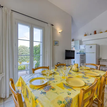 Holiday home Les Grandes Bleues 2-1 By Interhome