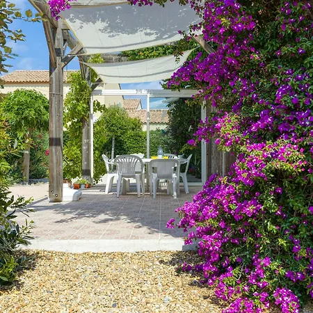Holiday home Les Grandes Bleues 2-1 By Interhome *